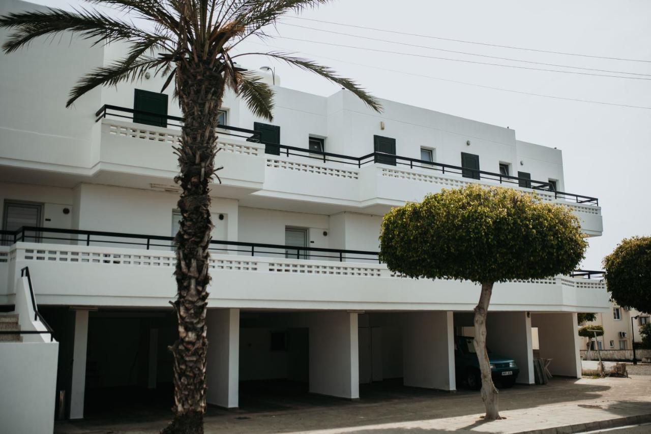 Ovis Hotel Apartments Ajia Napa Zewnętrze zdjęcie