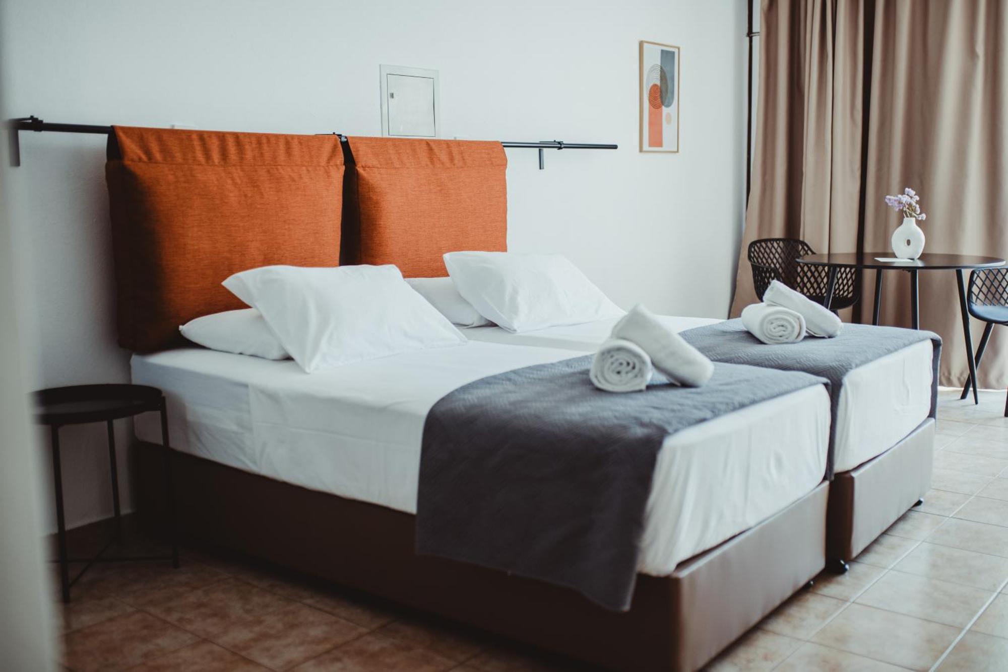 Ovis Hotel Apartments Ajia Napa Zewnętrze zdjęcie