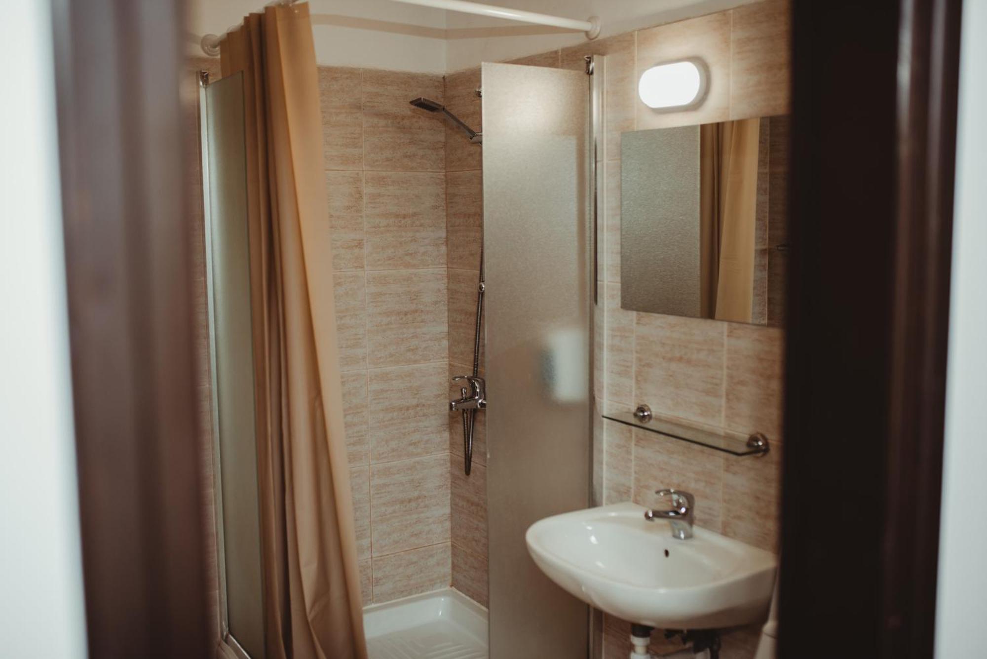 Ovis Hotel Apartments Ajia Napa Zewnętrze zdjęcie